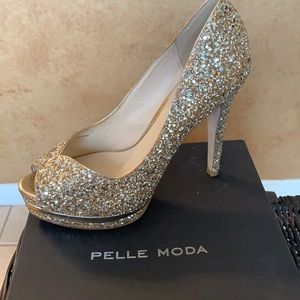 Pelle Moda Women S: 8M Whitley Gold Pixie Glitter